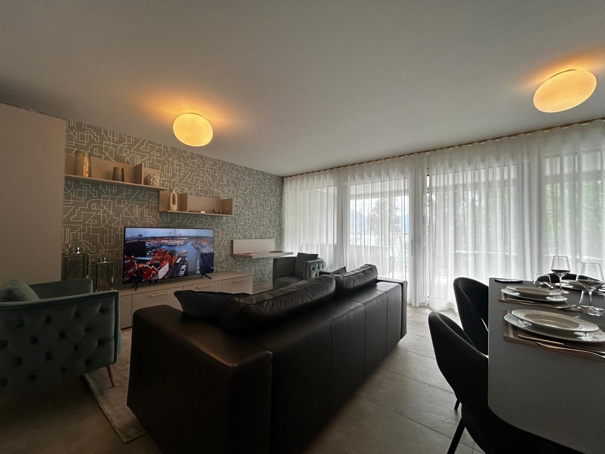 Family Apartment, Near The Beach Whit Private Park 로카르노 외부 사진