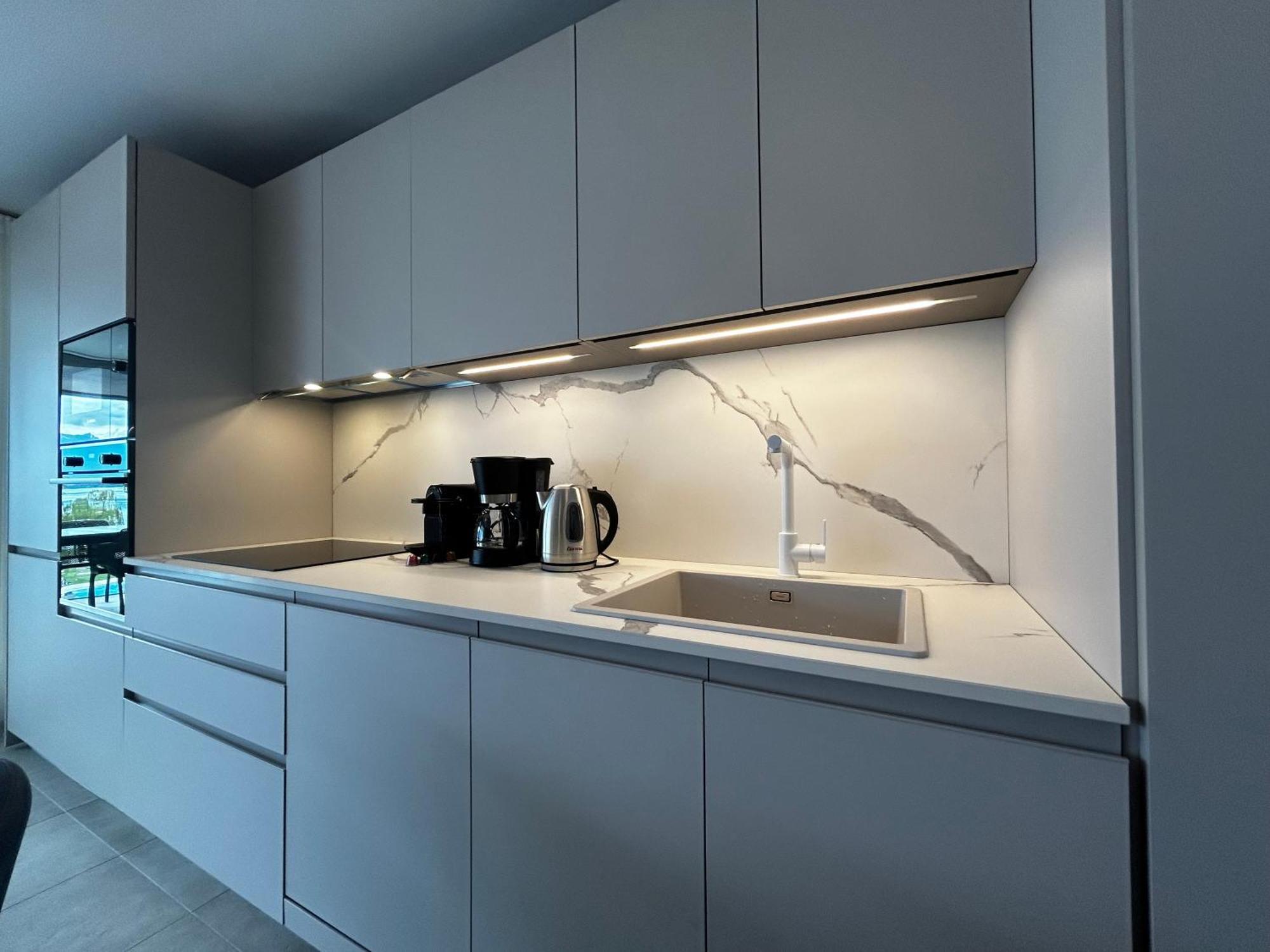 Family Apartment, Near The Beach Whit Private Park 로카르노 외부 사진
